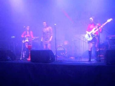 Thee Bomb O Nyrics - Recensioni Rock