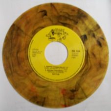 Suomen Mellakka! 6 - ezine Il vinile colorato dell’EP Rajotettu Ydinsota.