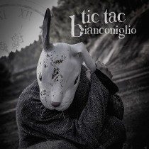 La Base - Tic Tac Bianconiglio – Il Volto Di Lewis