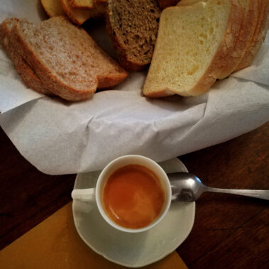 Bar Molinari, Centro Storico Modena. - Columns