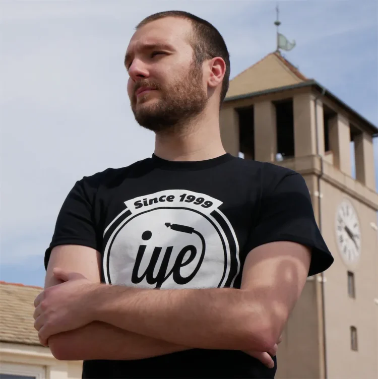 T-Shirt Logo Nera - Immagine 2