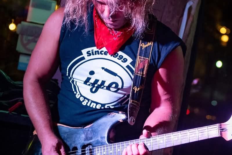 T-Shirt Logo Nera Facebook 1759691819559 7380682437545695879 T-Shirt Logo Nera - Immagine 6