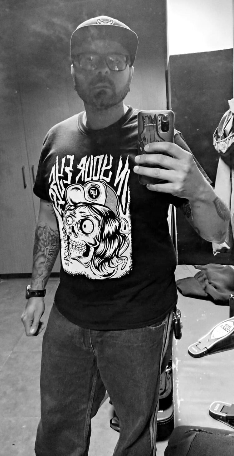 Tshirt nera teschio