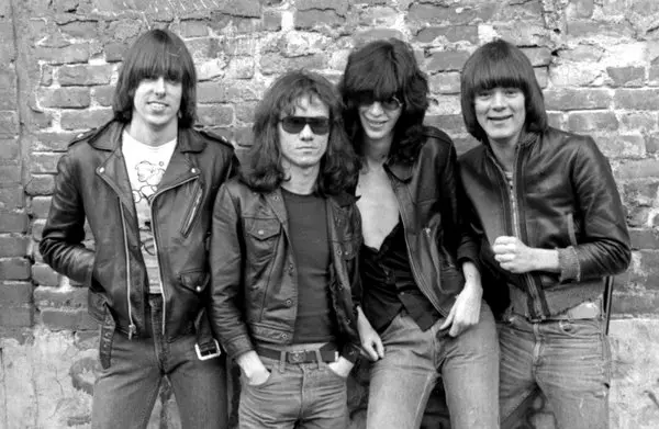 Ramones, in arrivo un libro per i cinquanta anni dall’Lp d’esordio